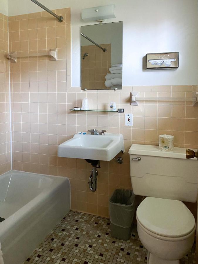 The River Hills Motel - Algoma, Wi - Near Door County מראה חיצוני תמונה