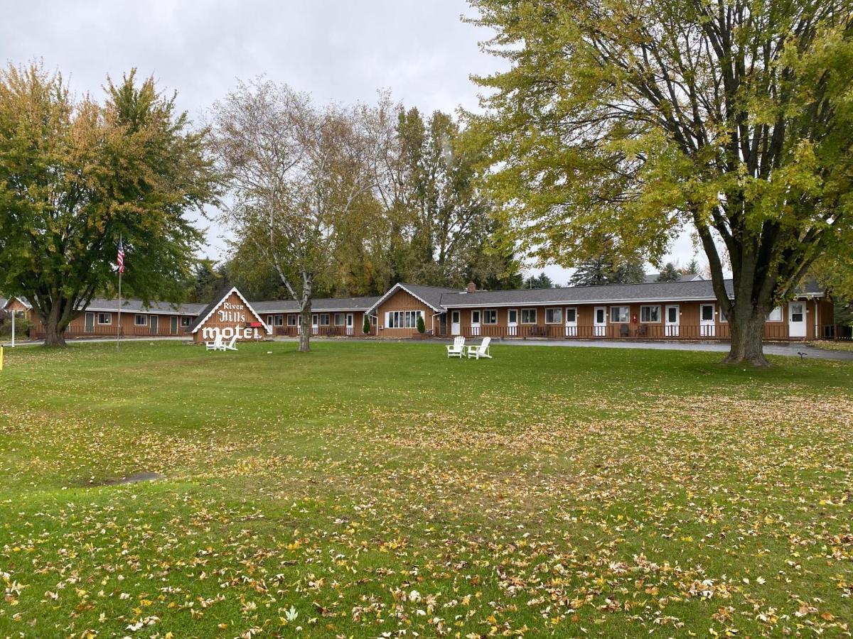 The River Hills Motel - Algoma, Wi - Near Door County מראה חיצוני תמונה