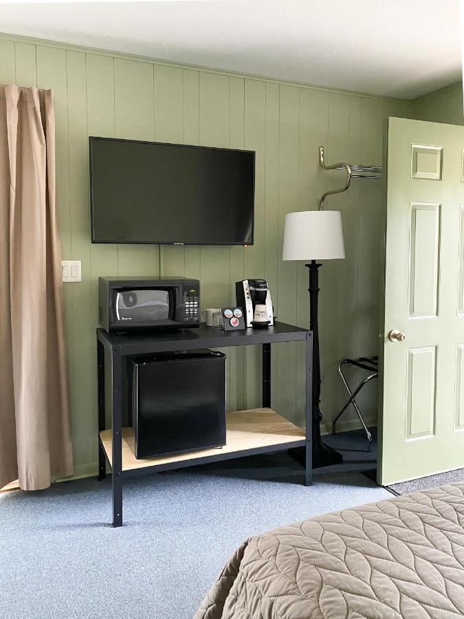 The River Hills Motel - Algoma, Wi - Near Door County מראה חיצוני תמונה